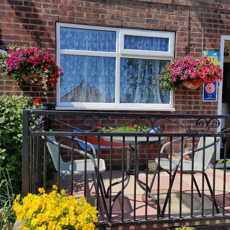 Cameron Court B&B Flamborough Exterior photo